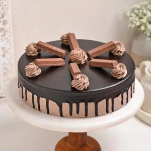 kitkat-crunch-chocolate-cake
